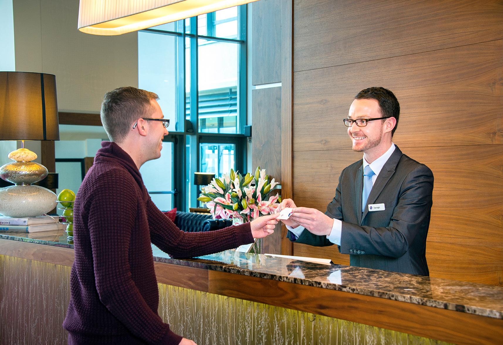 Cork International Hotel Bagian luar foto