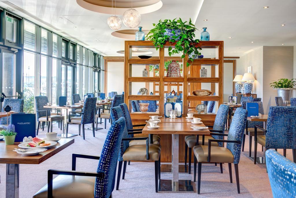 Cork International Hotel Bagian luar foto