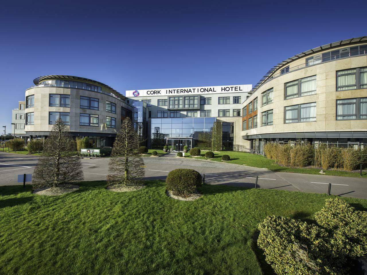 Cork International Hotel Bagian luar foto
